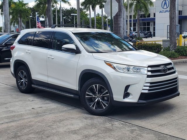 2019 Toyota Highlander LE