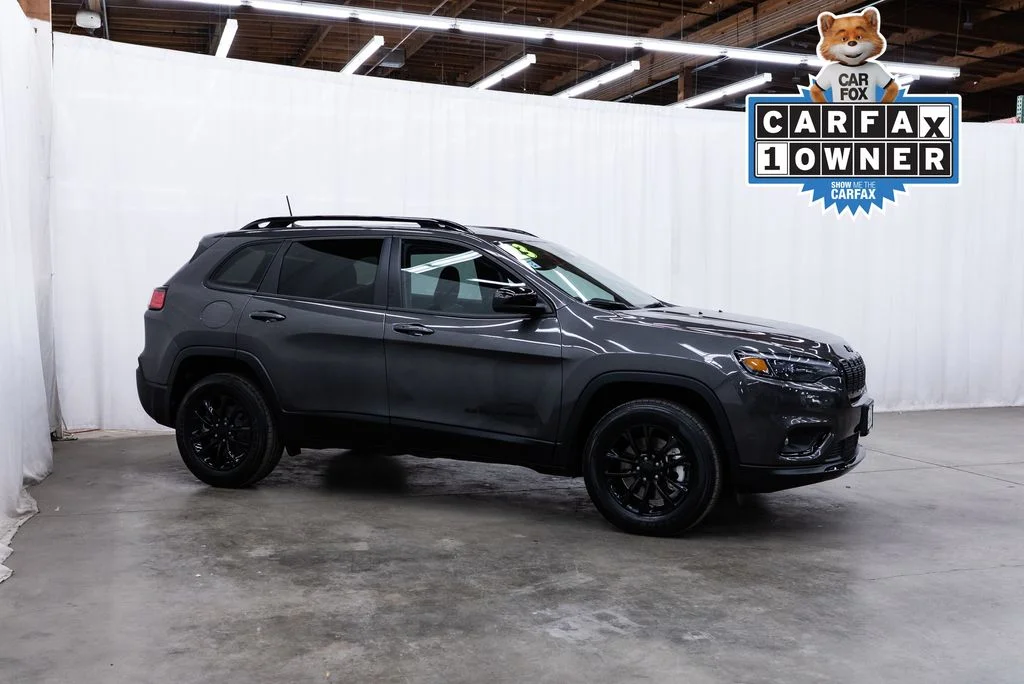 Used 2023 Gray Jeep Altitude image 1