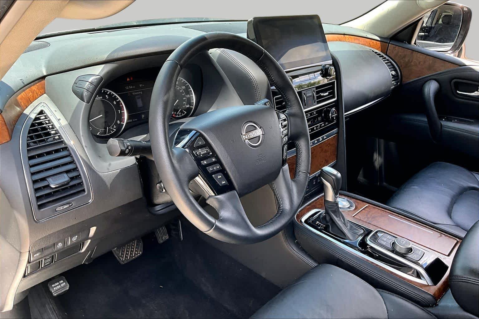 Used 2024 Aspen White Tricoat Nissan SL image 16