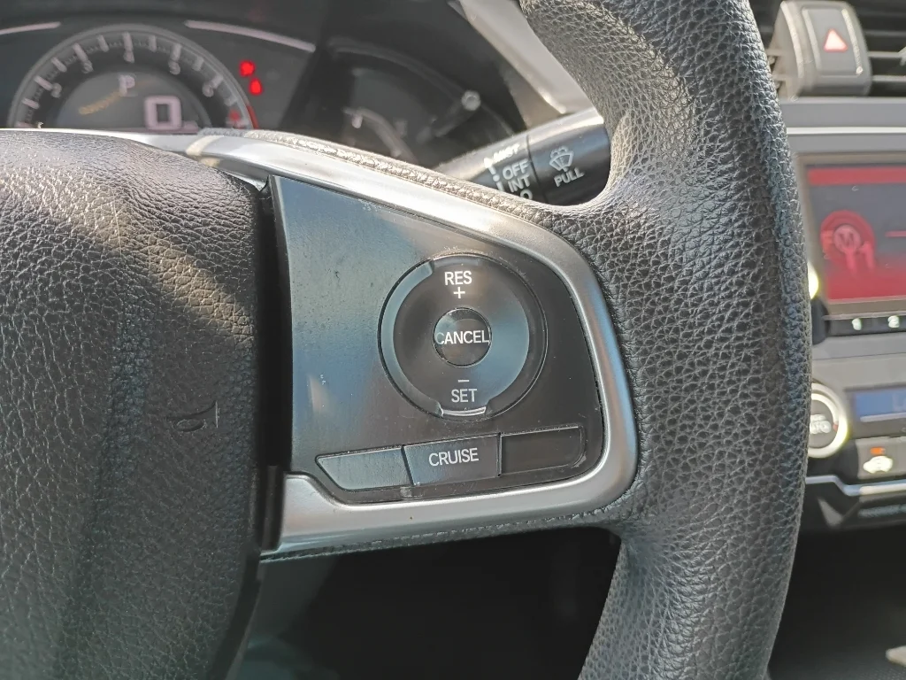 Used 2018 Crystal Black Pearl Honda LX-P image 24