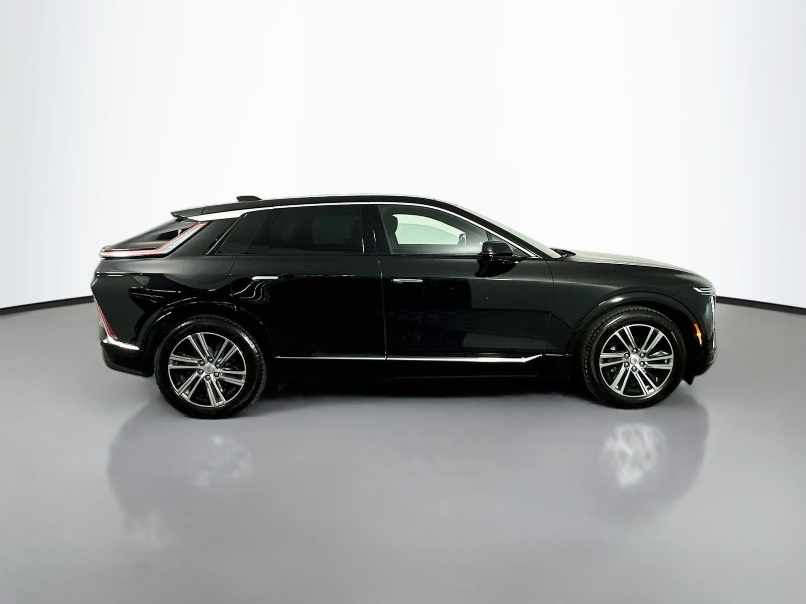 Used 2024 Stellar Black Metallic Cadillac Luxury image 8
