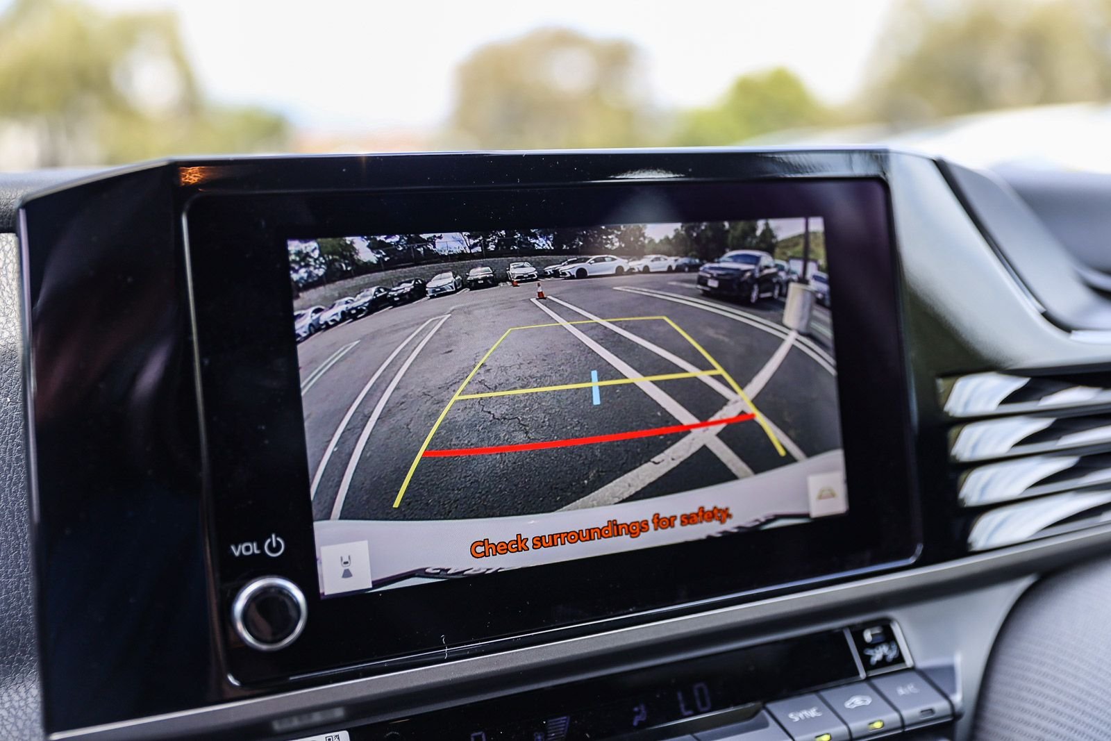 2026 Toyota Camry SE - Photo 23