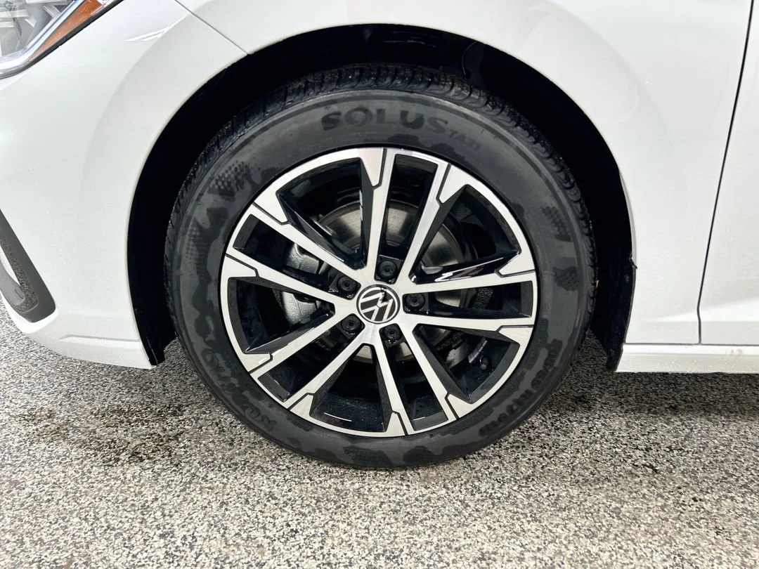 2026 Volkswagen Jetta Sport - Photo 10