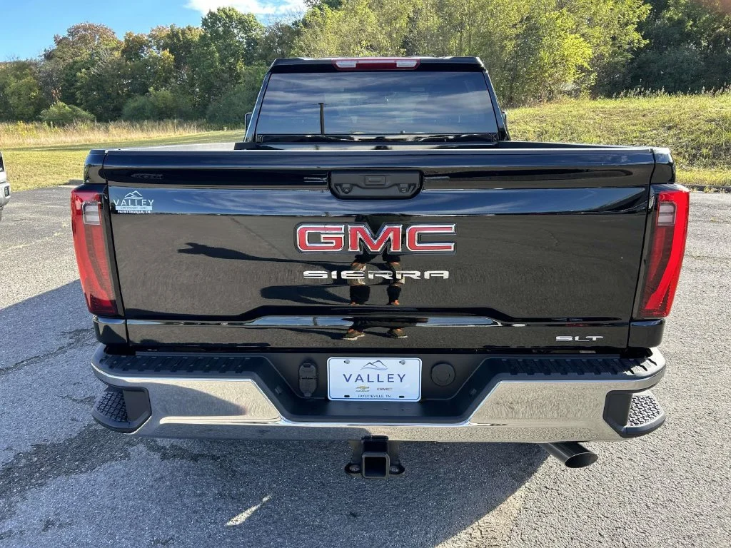 New 2026 Onyx Black GMC SLT image 5