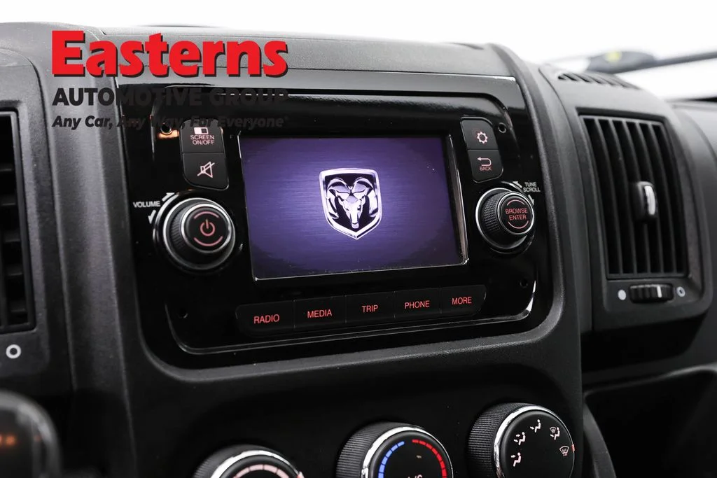 Used 2021 White Ram Base image 19