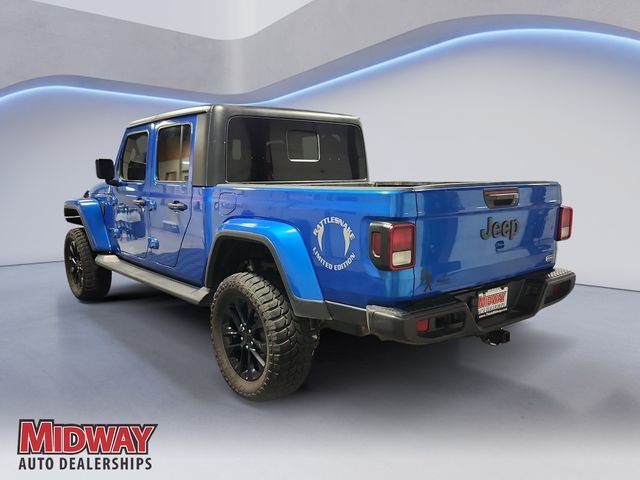 Certified Used 2020 Blue Jeep Overland image 3