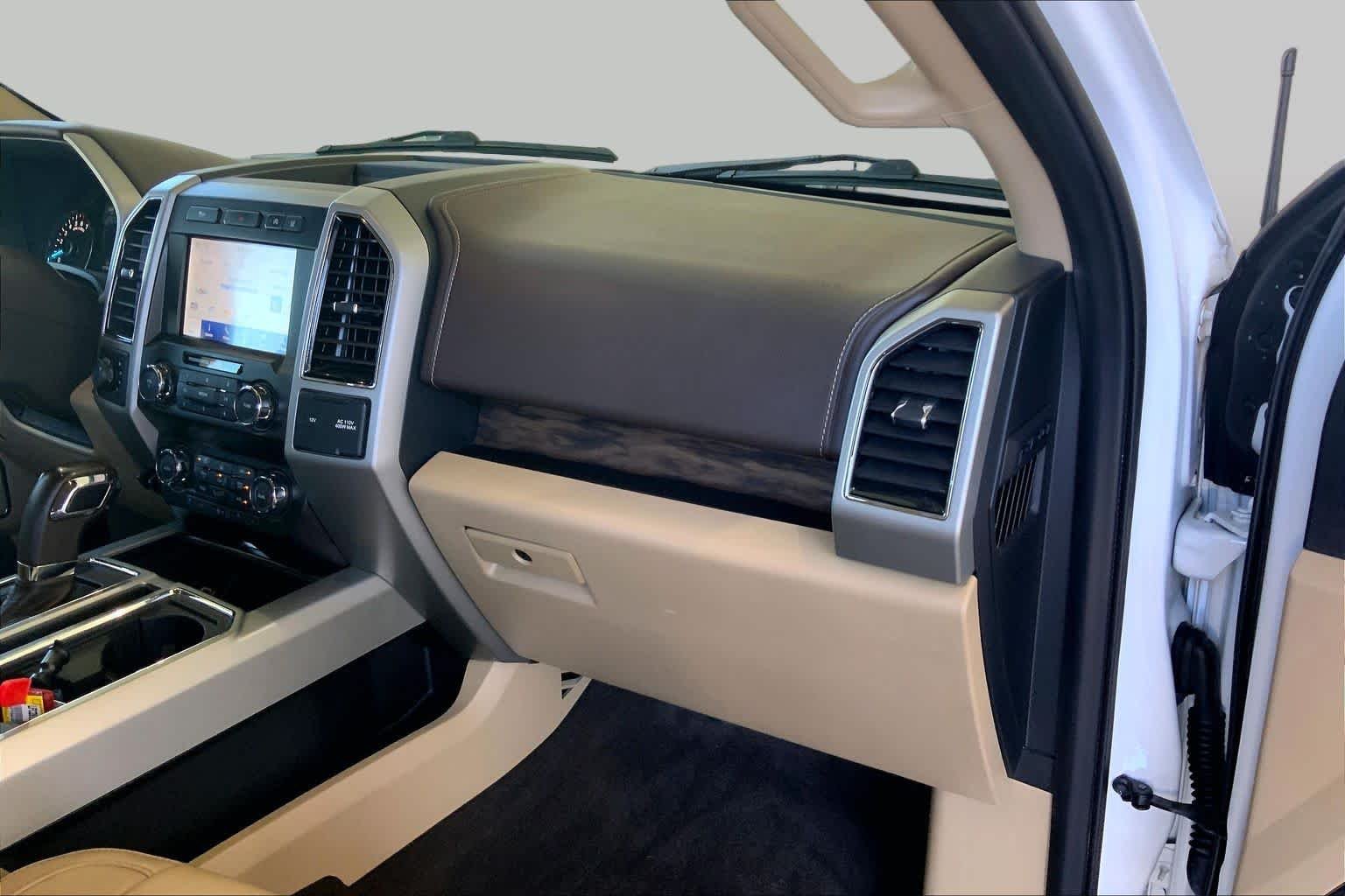 Used 2020 Oxford White Ford LARIAT image 18
