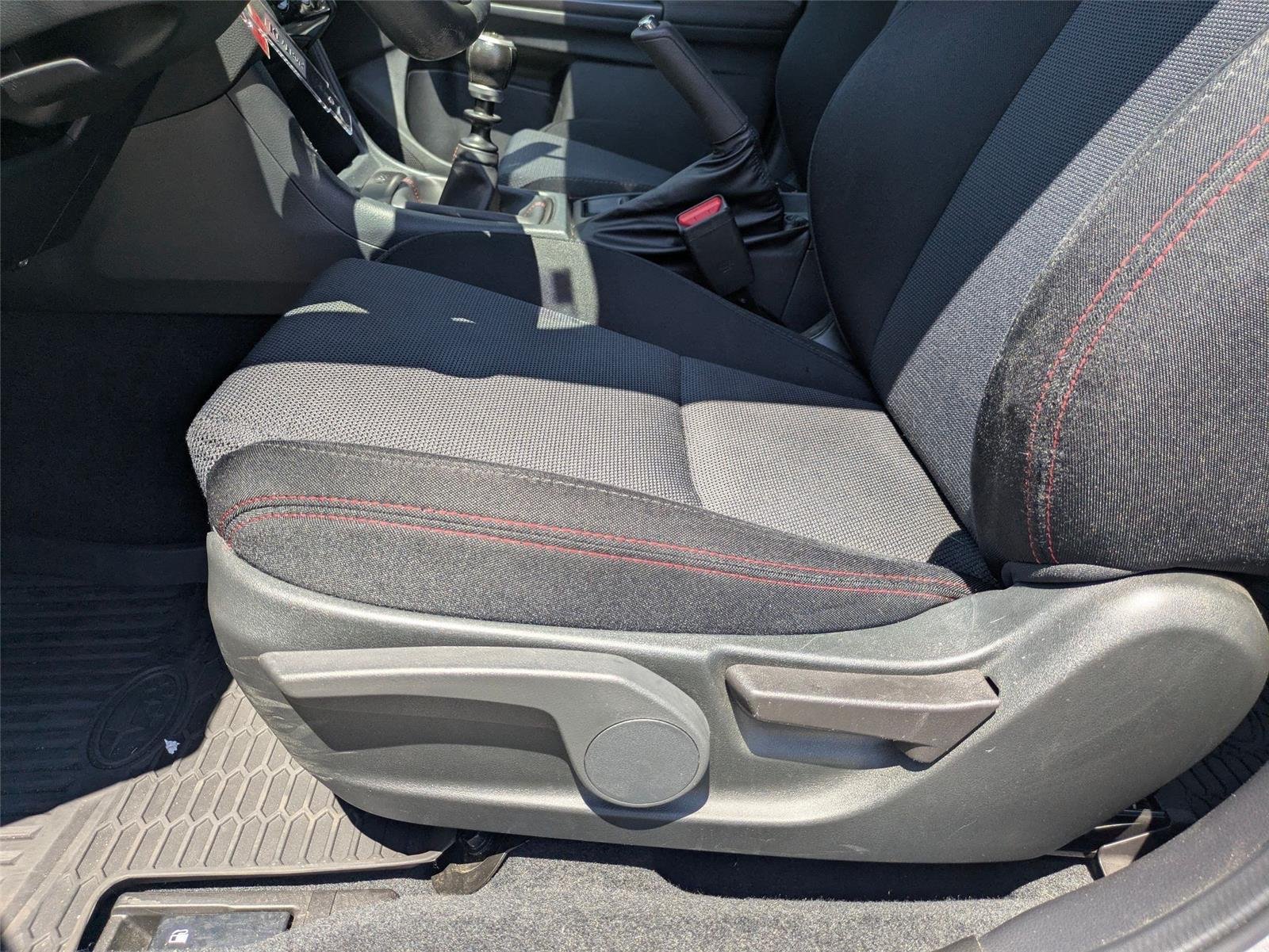 Used 2021 Ice Silver Metallic Subaru  image 15