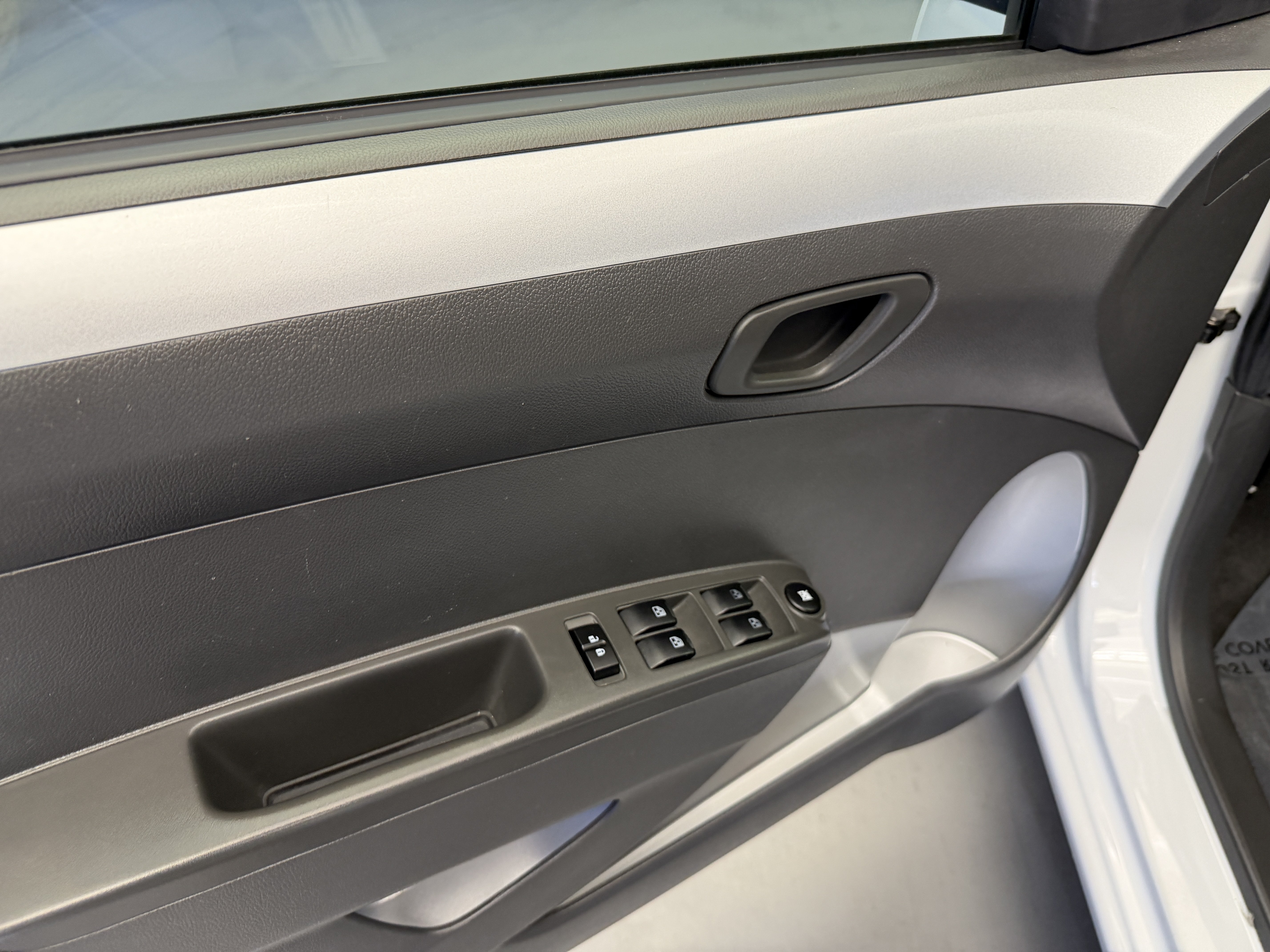 Used 2015 Summit White Chevrolet LT image 10