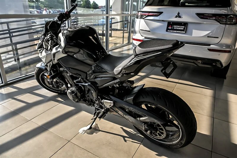 Used 2022  Kawasaki  image 3