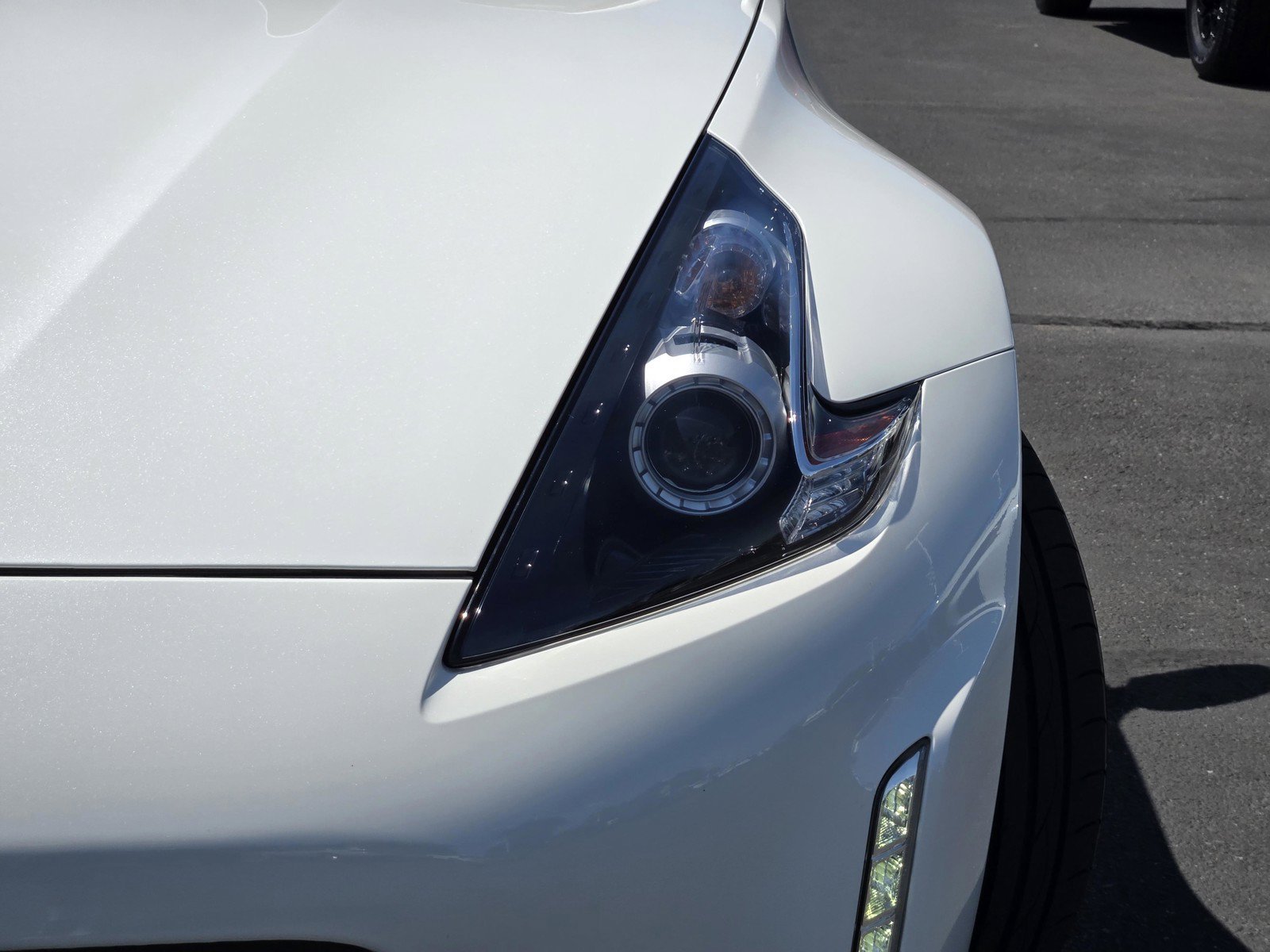 Used 2020 Pearl White Tricoat Nissan  image 11
