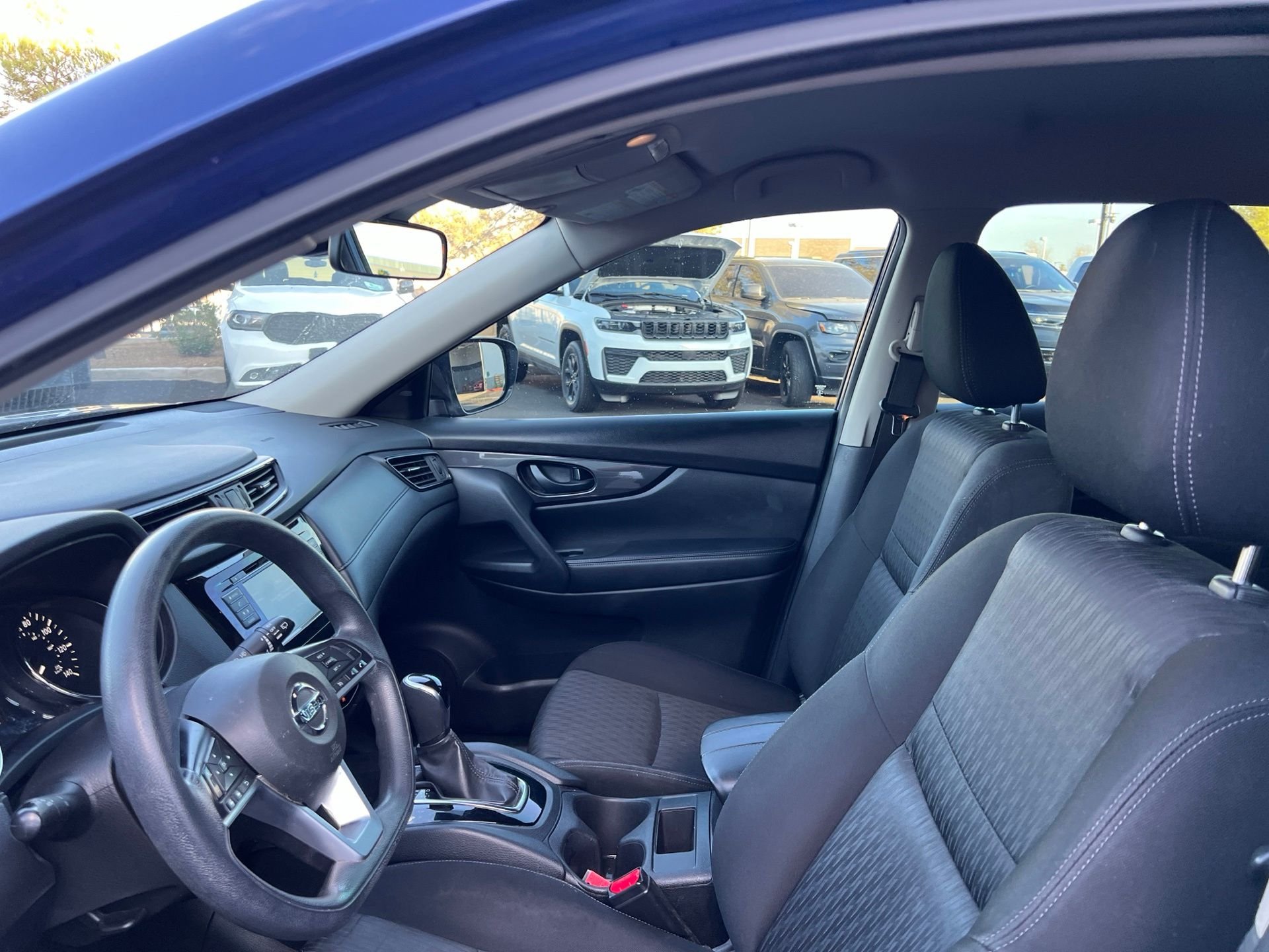 Used 2020 Blue Nissan S image 26