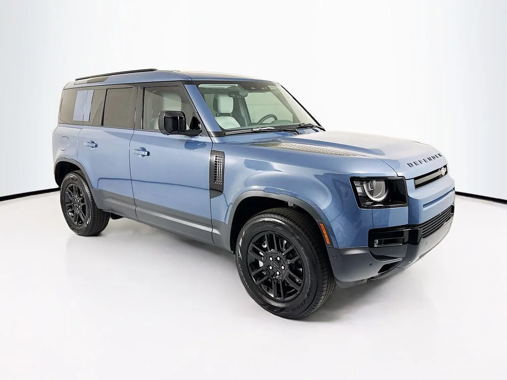 ラベンダーブルー!! Pre-Owned 2026 Land Rover Defender 110 S 4D Sport Utility in