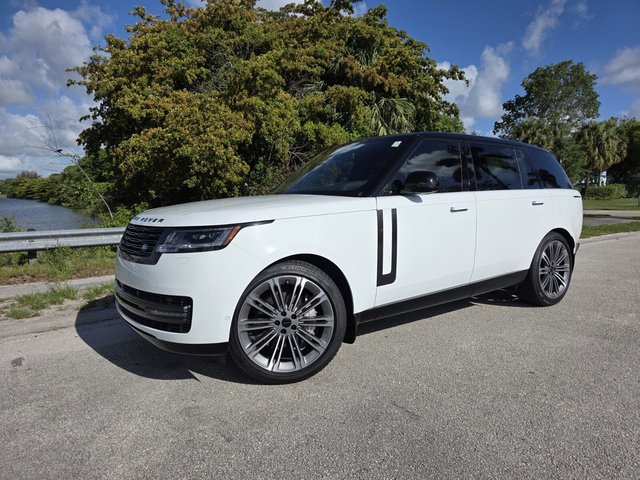 2026 Land Rover Range Rover P530 SE LWB 7 Seat