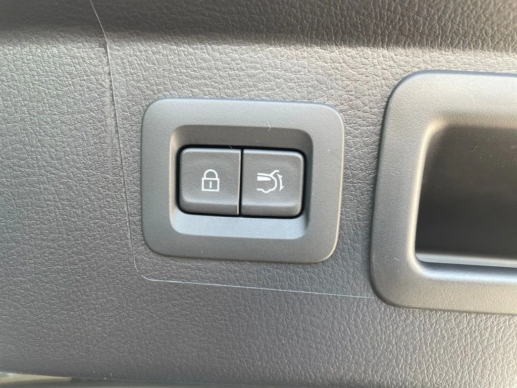New 2026 Beige/tan Mazda 2.5 S Meridian Edition image 12