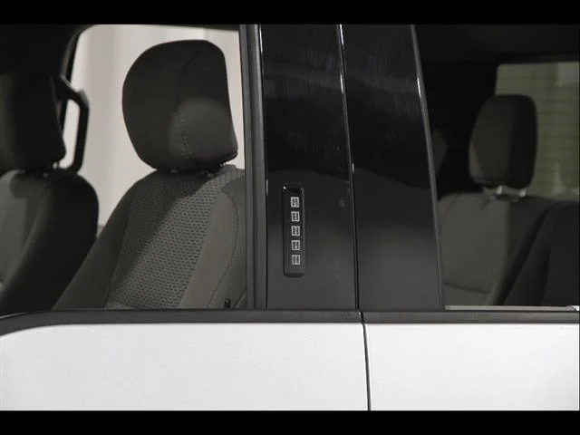 Used 2018 Ingot Silver Ford XLT image 29