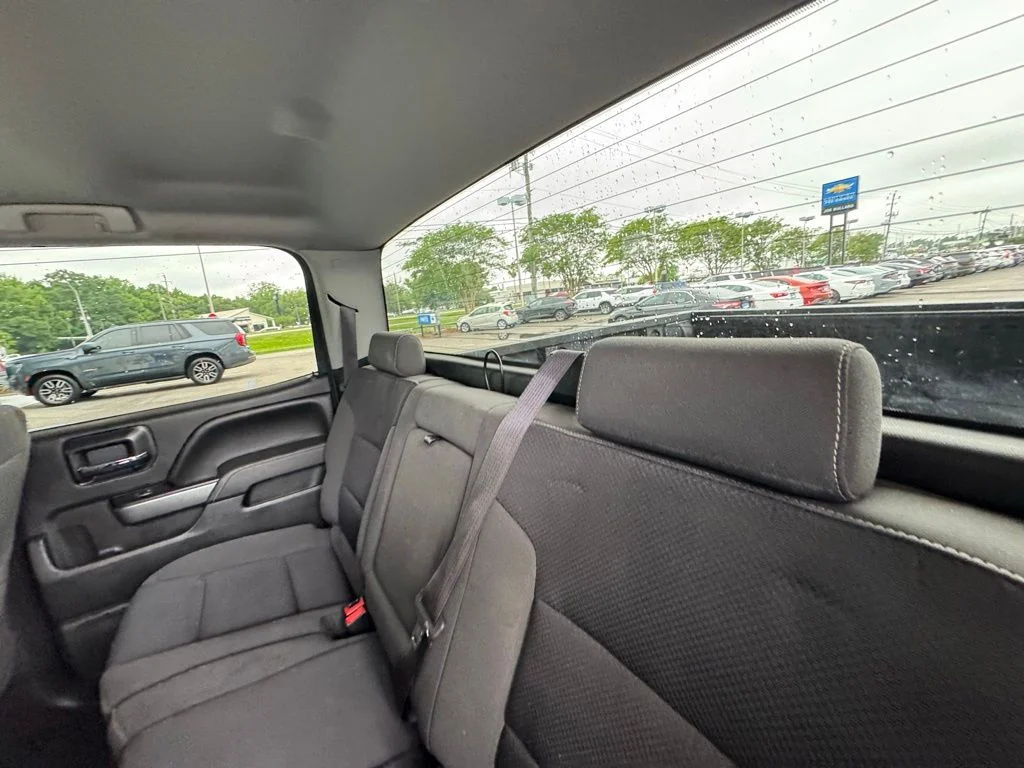 Used 2017 Gray Chevrolet LT image 21