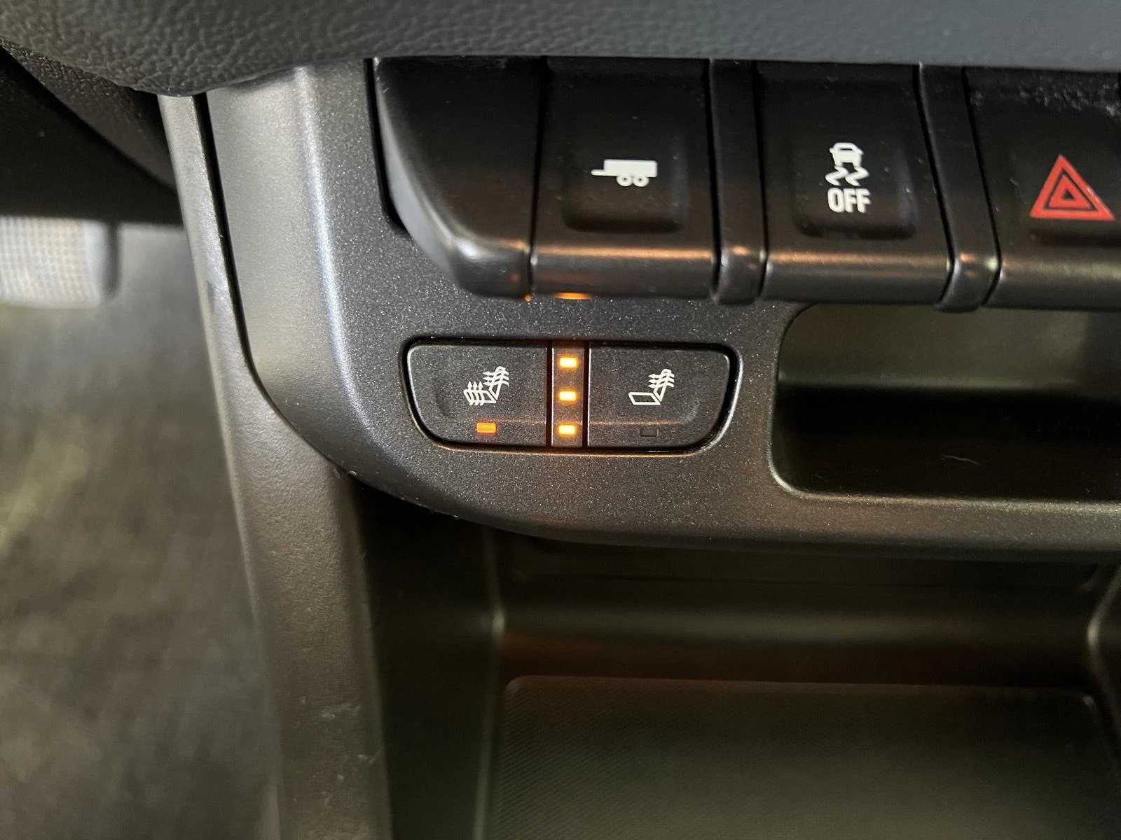 Used 2019 Pacific Blue Metallic Chevrolet Z71 image 18
