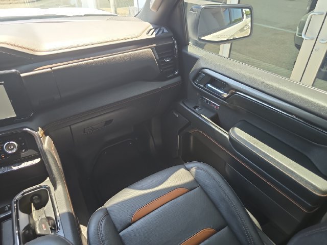 2024 GMC Sierra 1500 AT4 - Photo 14