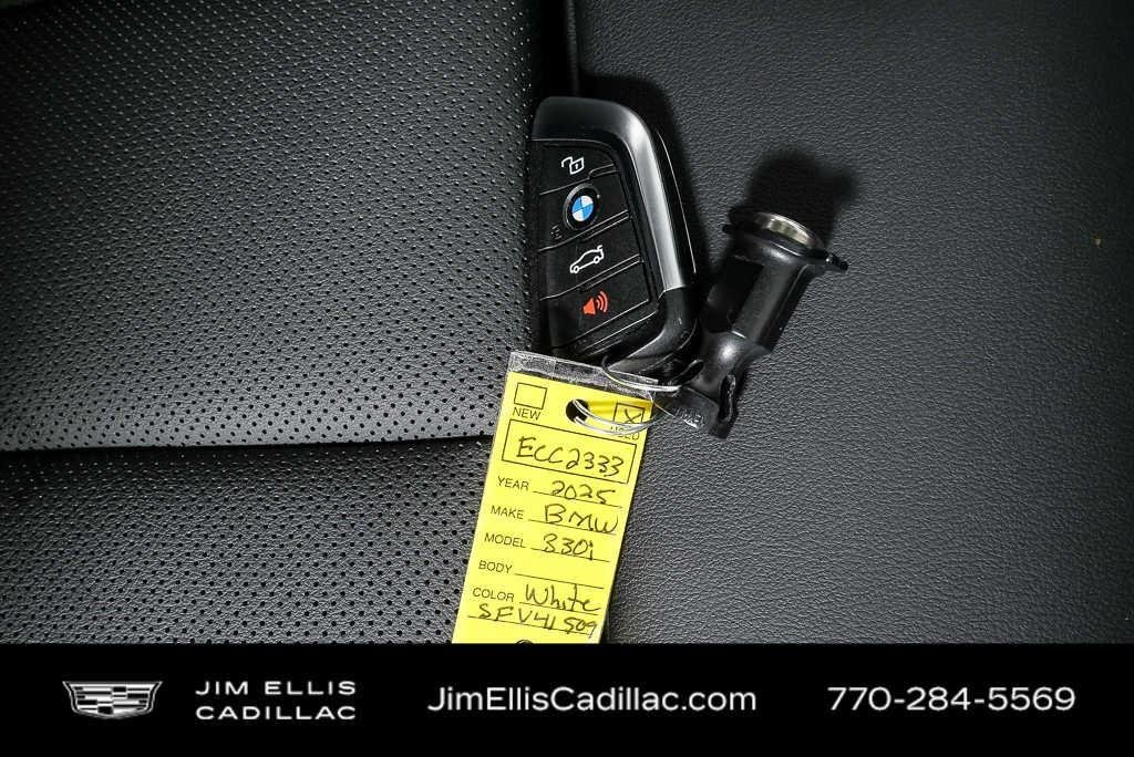 2025 BMW 3 Series 330i - Photo 25