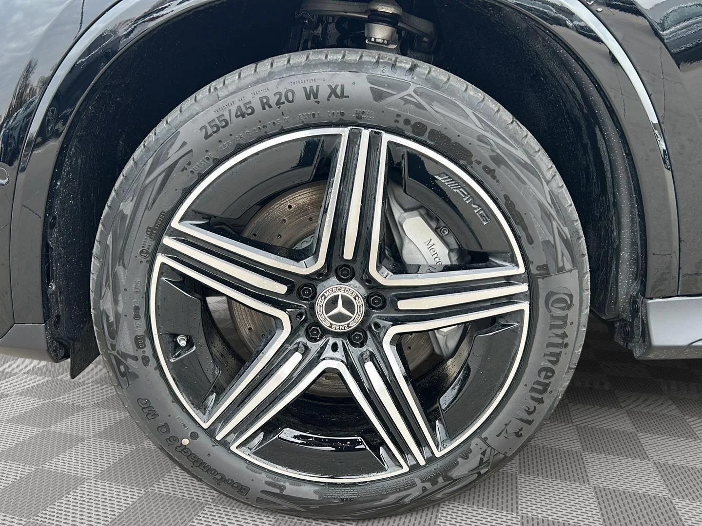 New 2026 Black Mercedes-Benz GLC 300 image 9