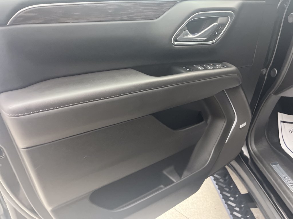 Used 2024 Black Chevrolet Z71 image 11