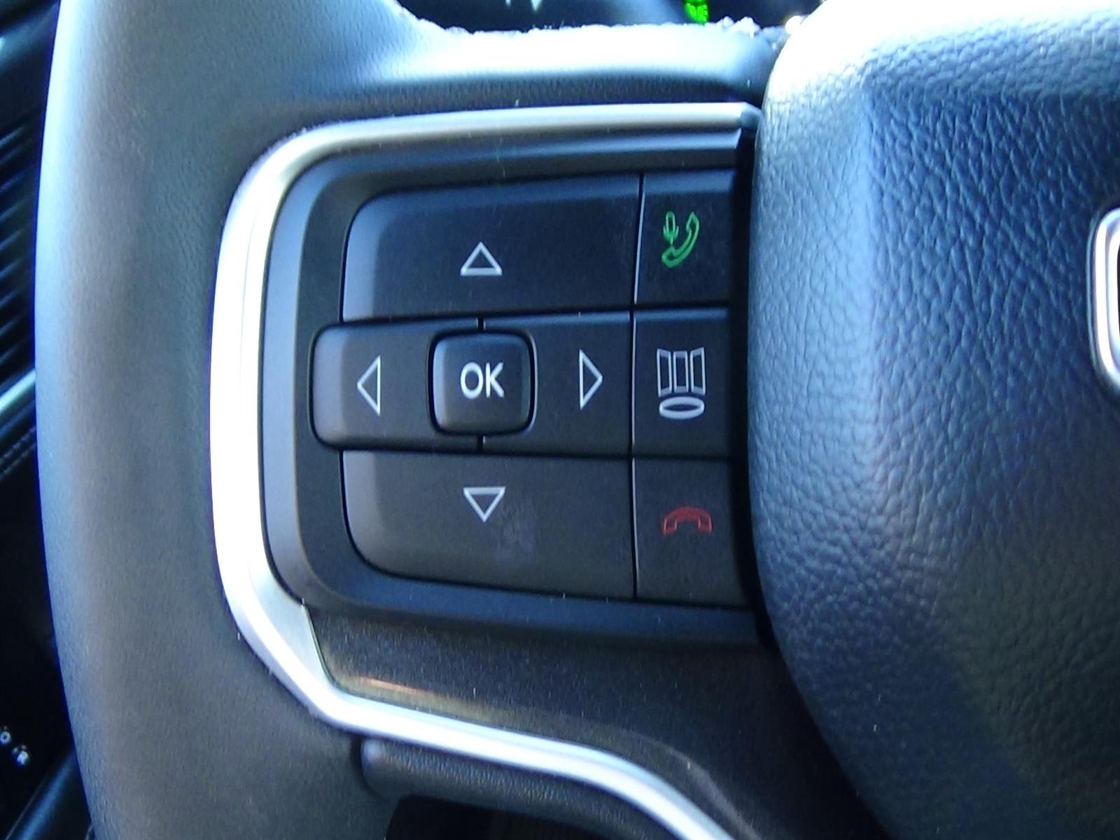 Used 2025 Bright White Clear Coat (pw7) Jeep Series II image 21
