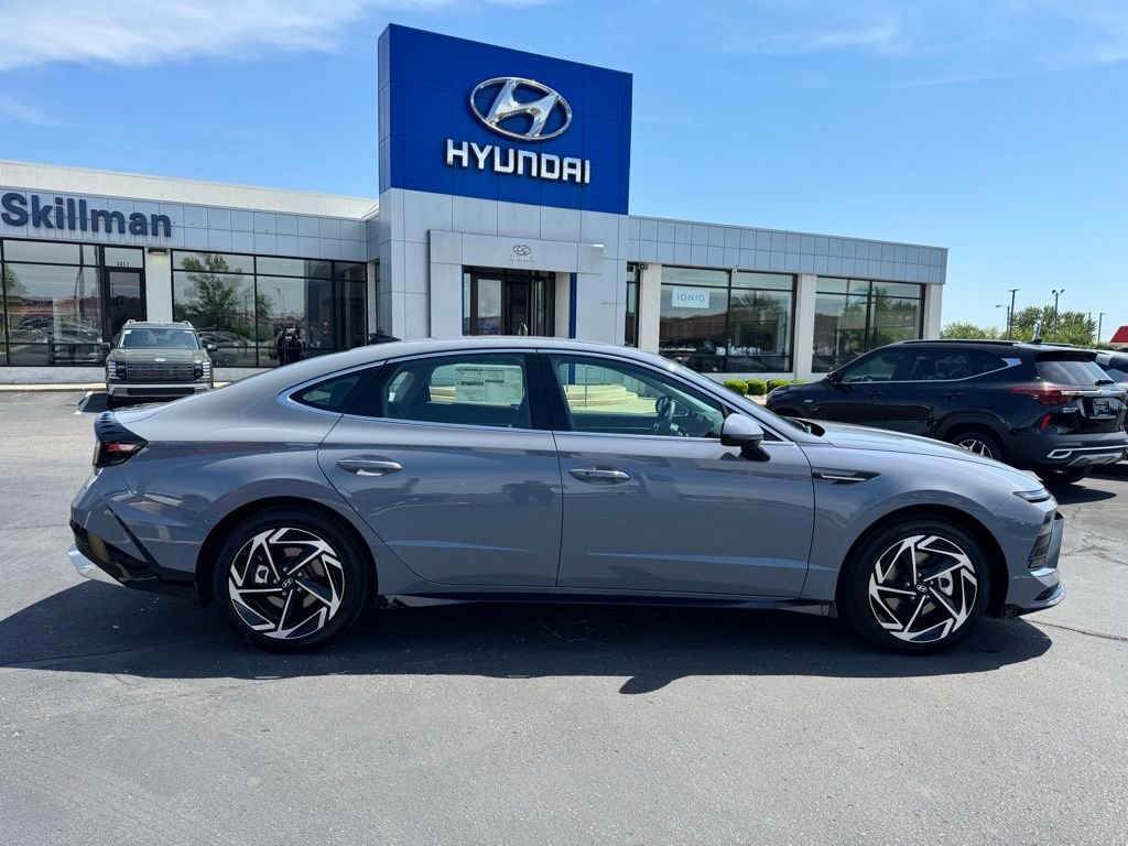 New 2026 Blue Hyundai SEL Sport image 8