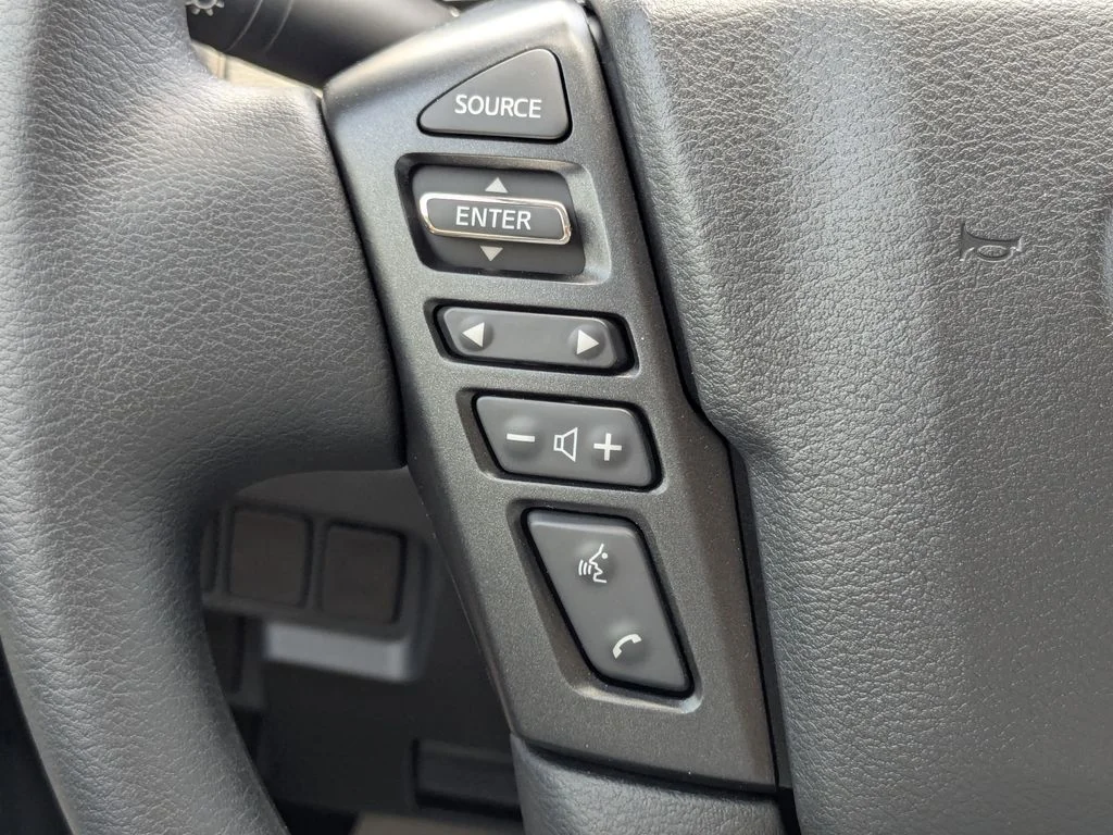 2025 Nissan Frontier SV - Photo 24