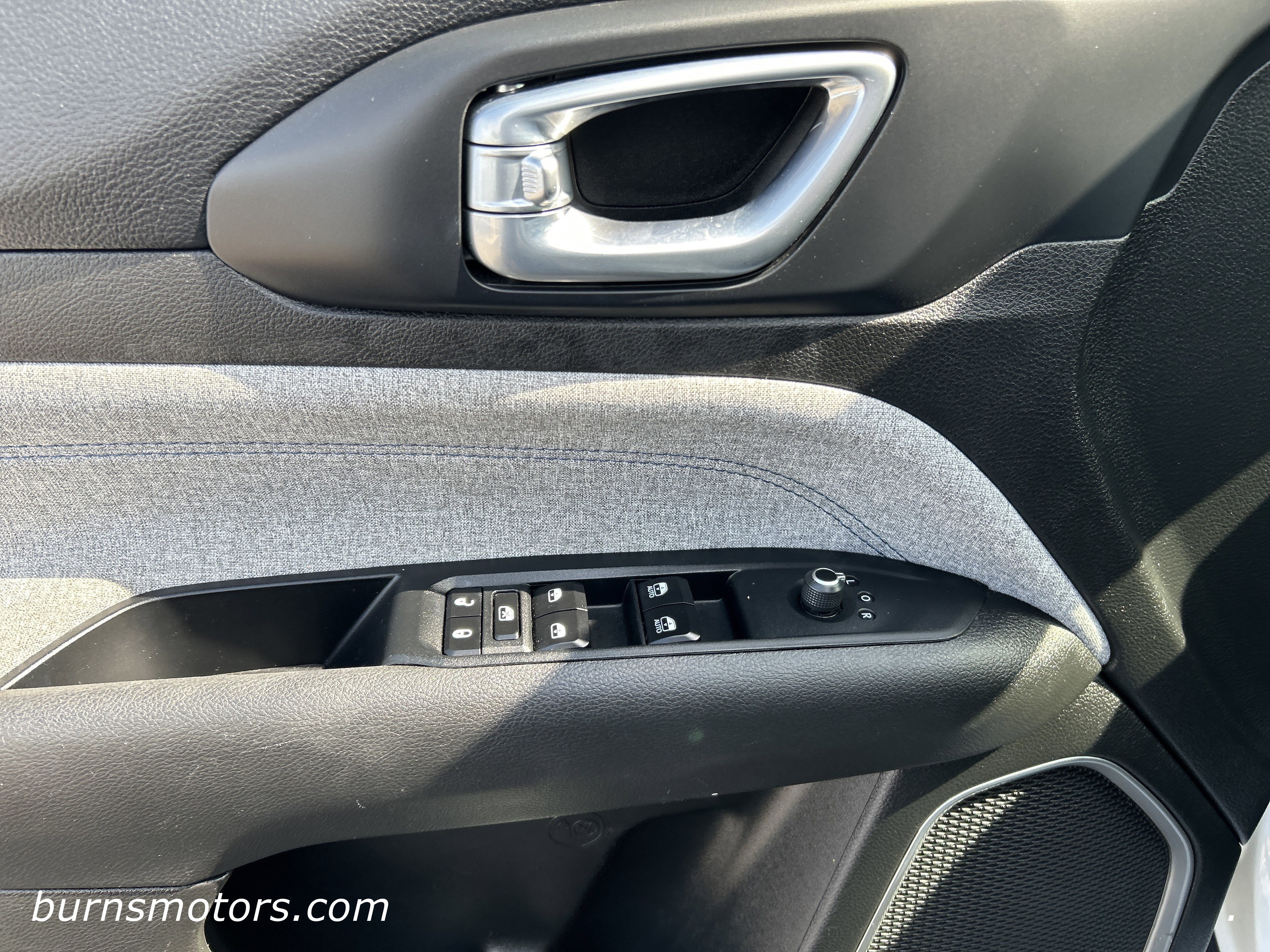 Used 2024 Bright White Jeep Latitude image 13