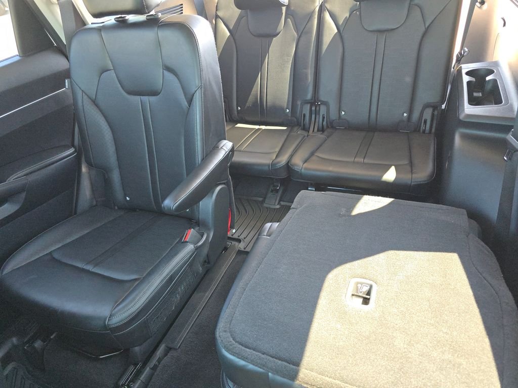 Used 2026 White Kia X-Line EX image 19