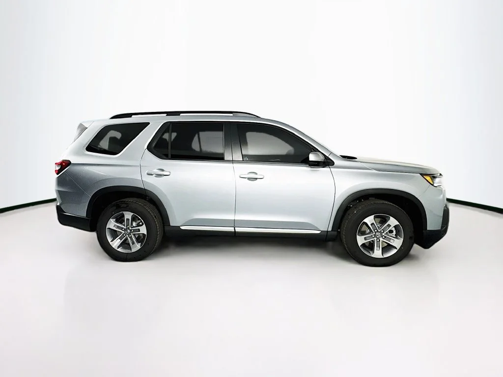 New 2026 Silver Honda EX-L image 8