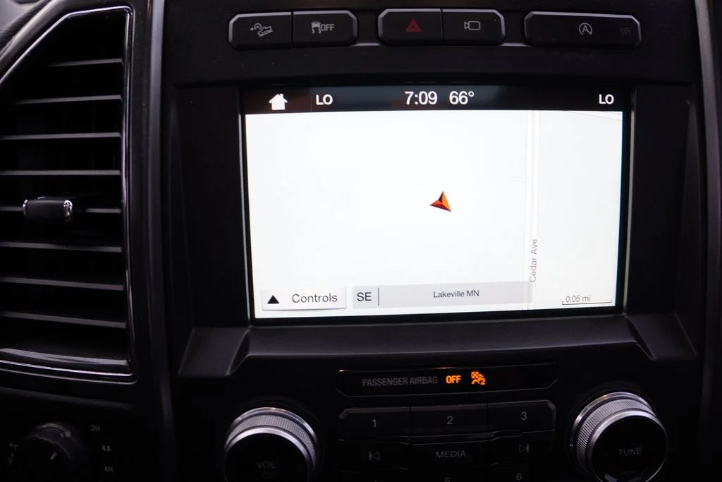 Used 2018 Gray Ford King Ranch image 7