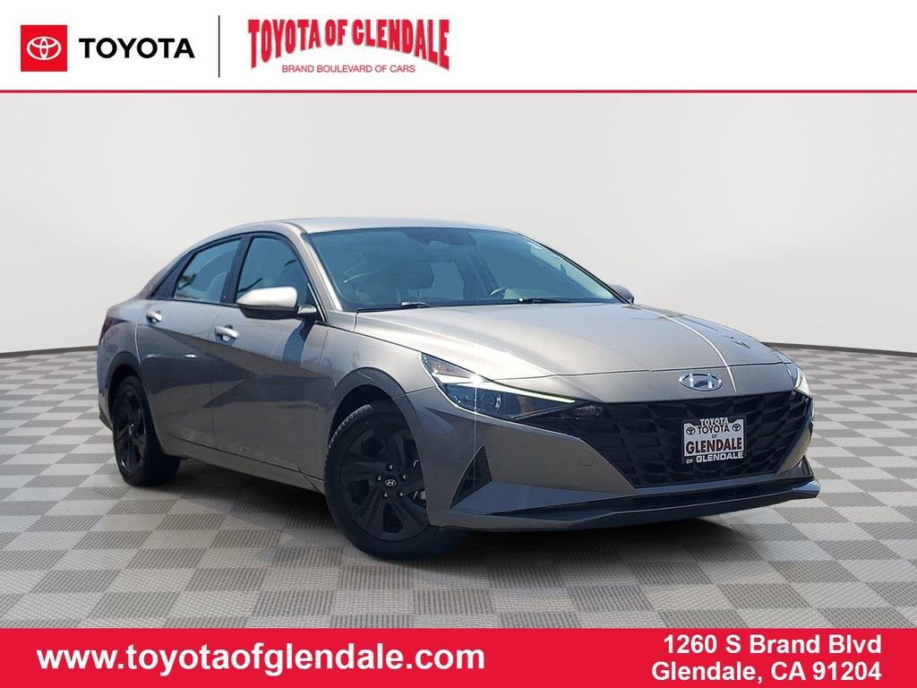Used 2021 Fluid Metal Hyundai SEL image 1