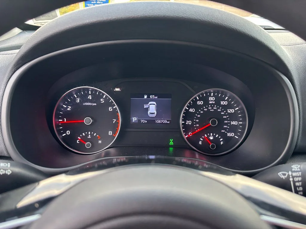 Used 2020 Red Kia LX image 15