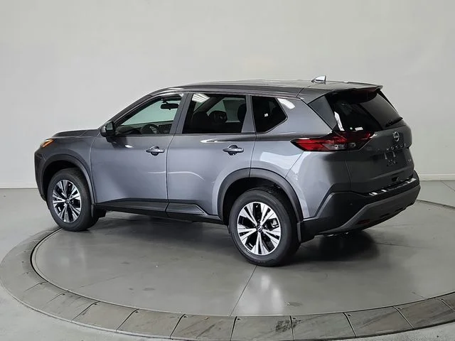 Used 2023 Gray Nissan SV image 4