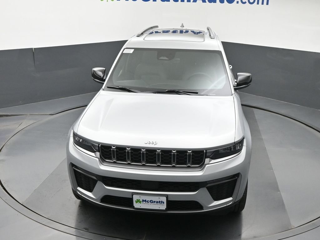 New 2026 Silver Zynith Exterior Paint Jeep Limited image 29