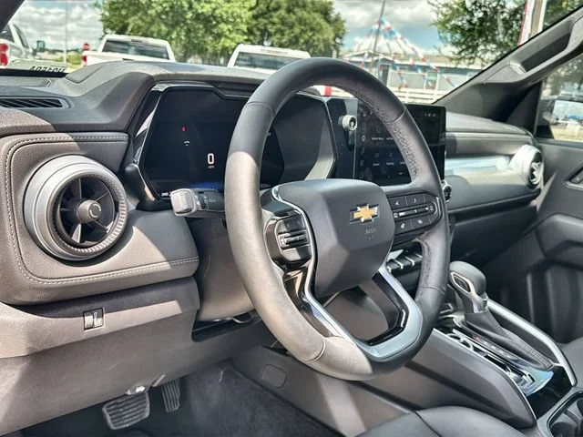 Used 2026 Snowdrift Metallic Chevrolet LT image 10