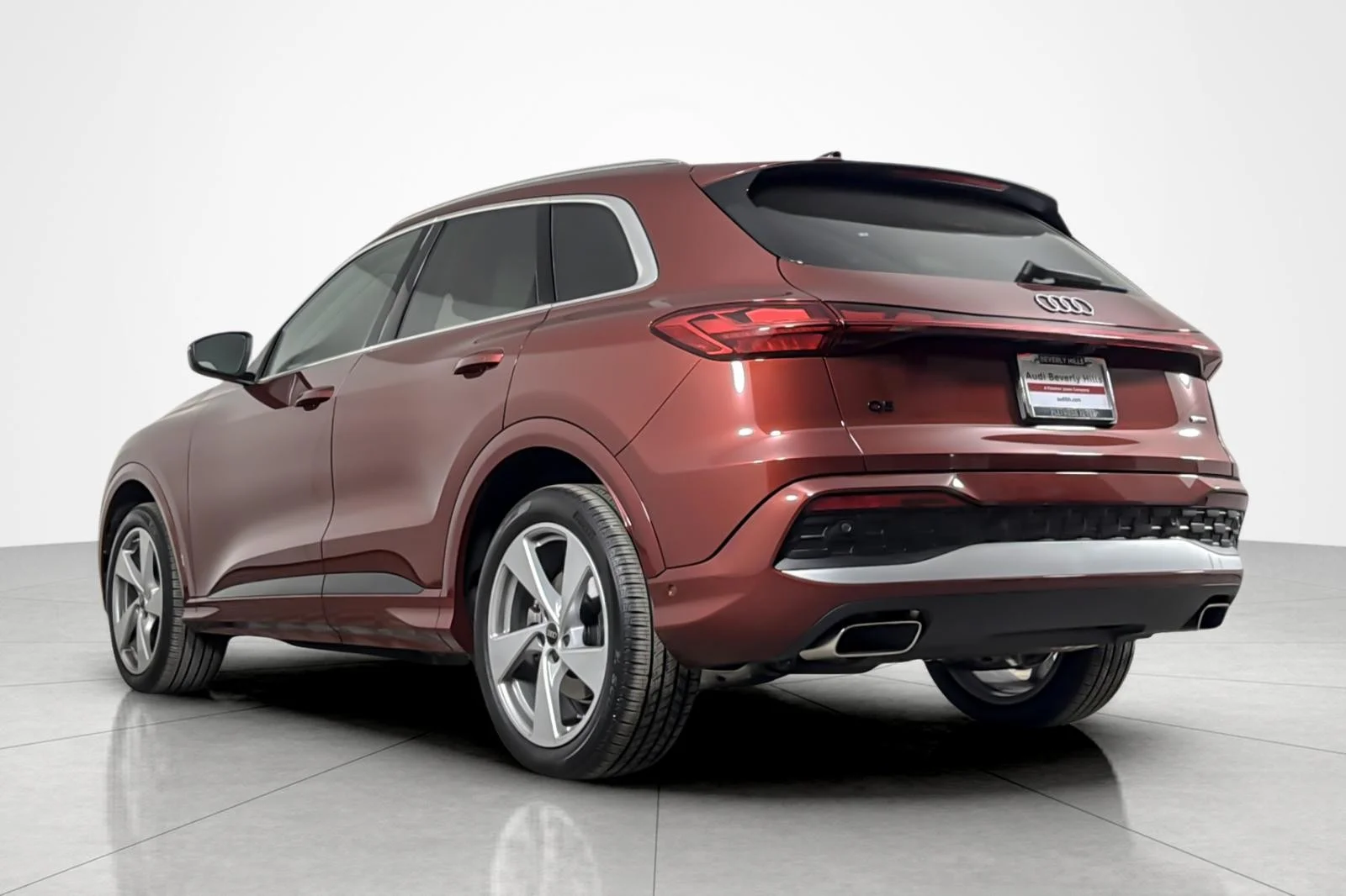 Used 2025 Grenadine Red Metallic Audi Prestige 2.0 TFSI quattro image 3