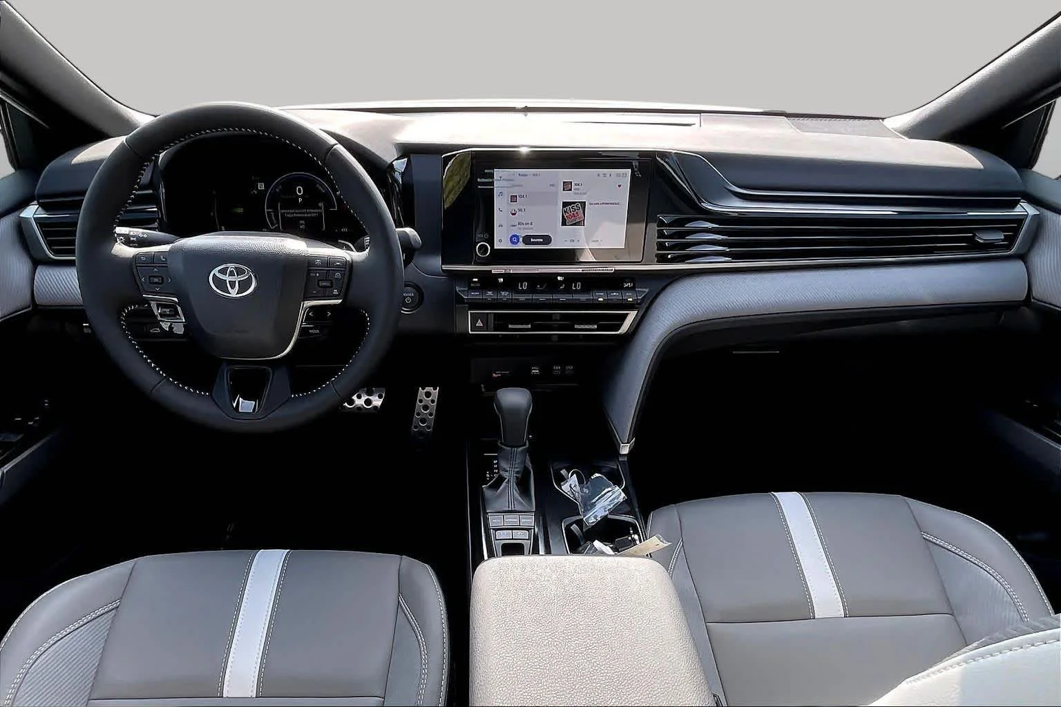 New 2026 Ice Cap Toyota SE image 5