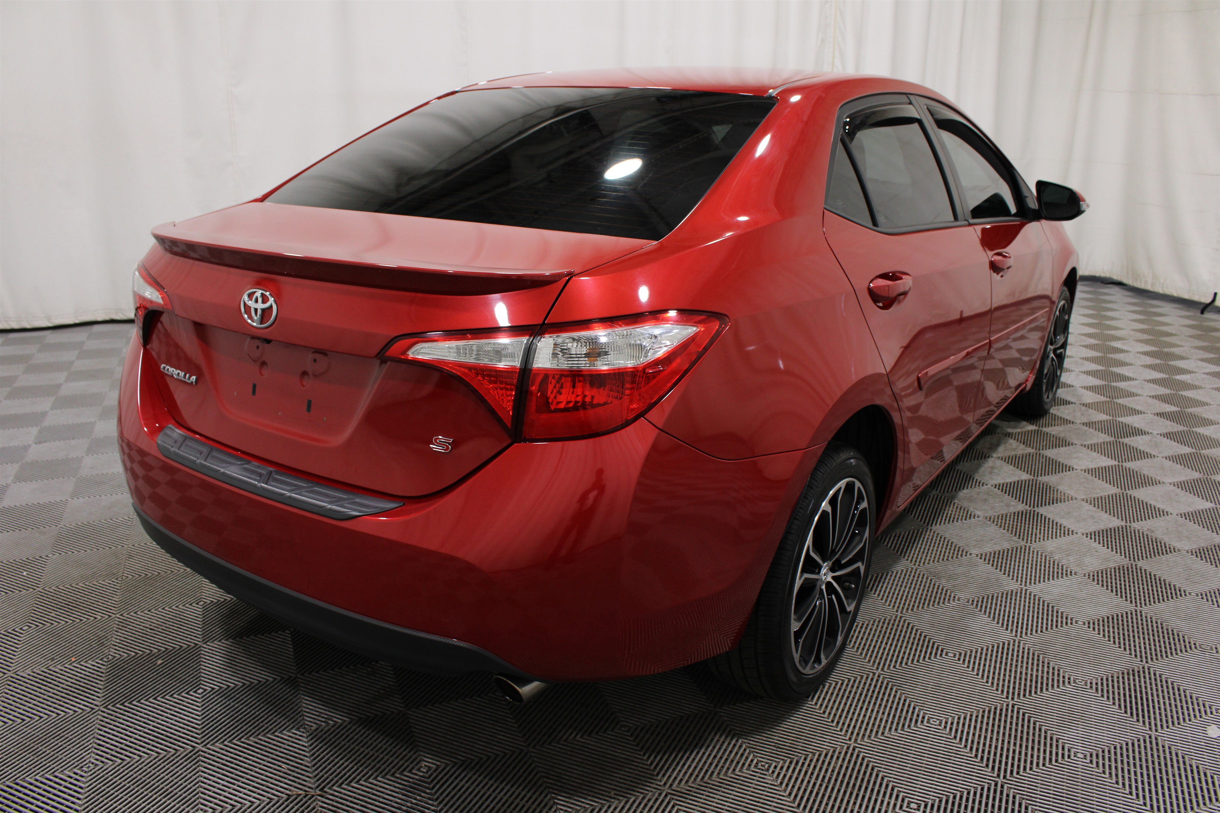 Used 2015 Red Toyota S Plus image 29