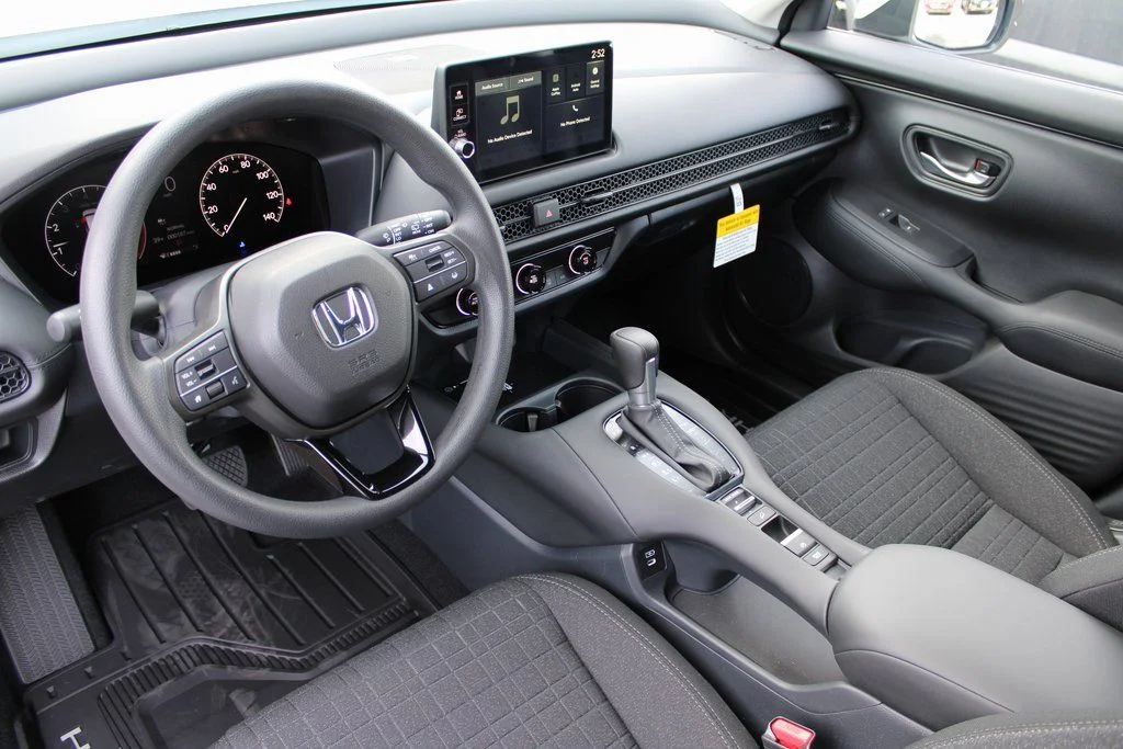 New 2026 Platinum White Pearl Honda LX image 2