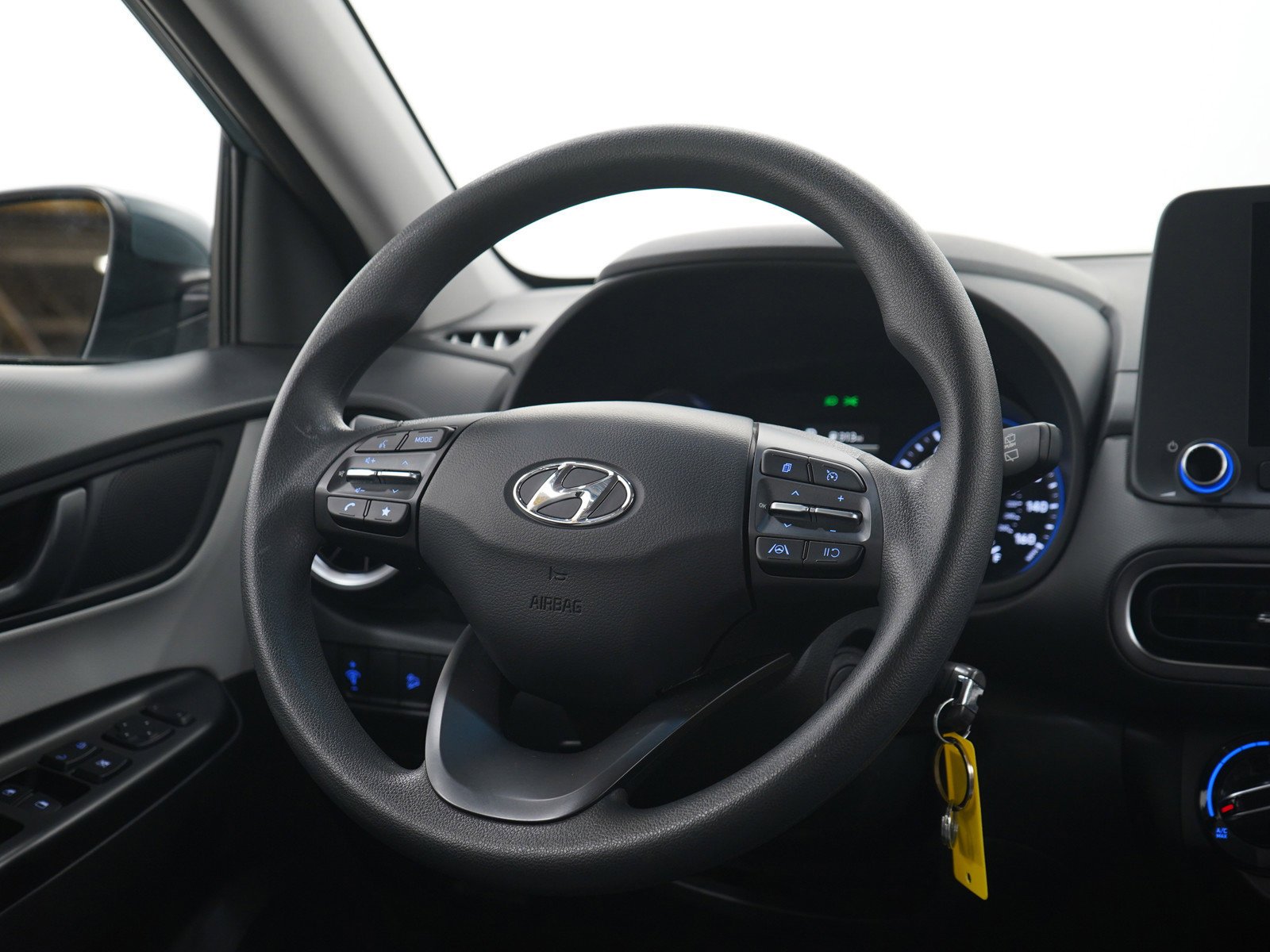 2022 Hyundai Kona SE - Photo 14