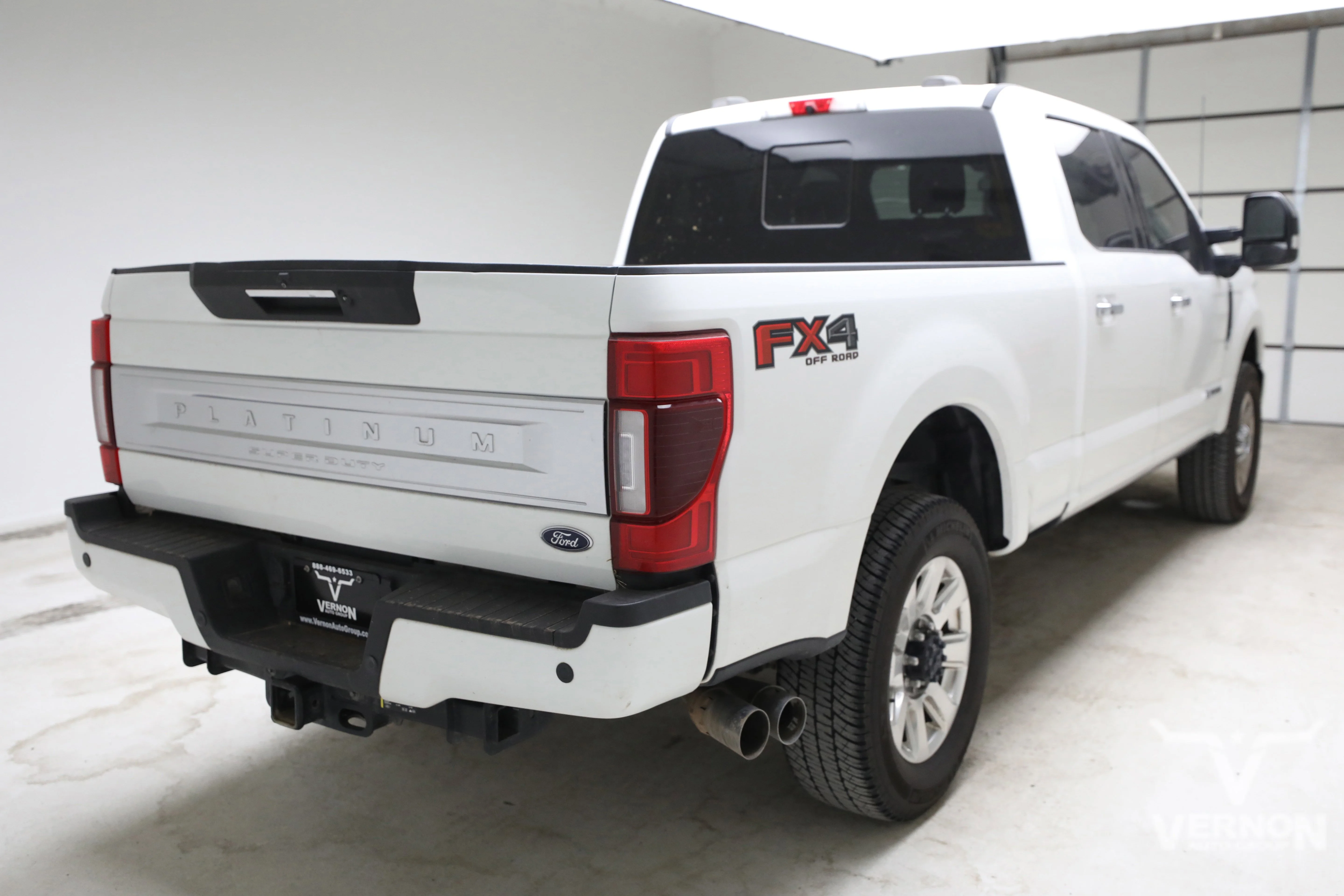 Pre-Owned 2022 Ford Super Duty F-250 Platinum Crew Cab 4x4
