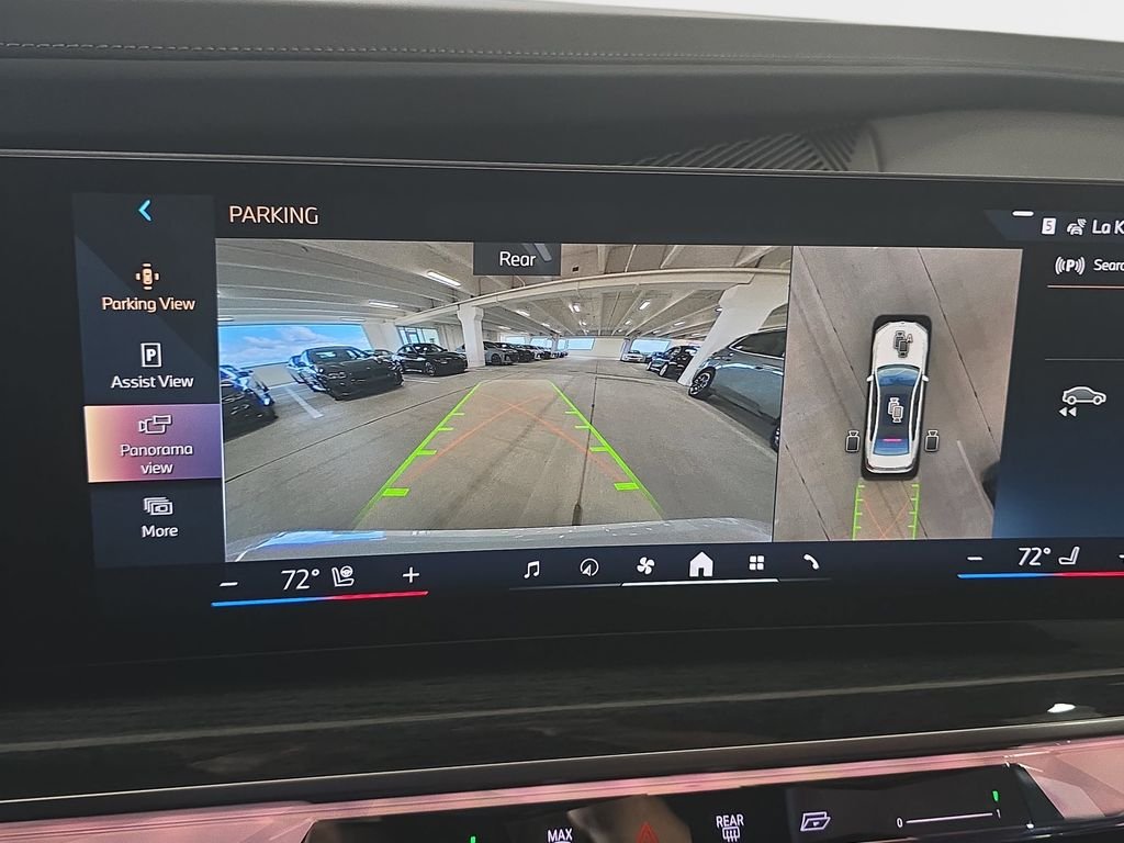 2026 BMW 7 Series 760i - Photo 17