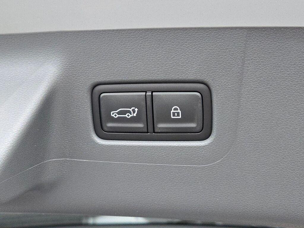 New 2026 Silver Hyundai SEL image 16
