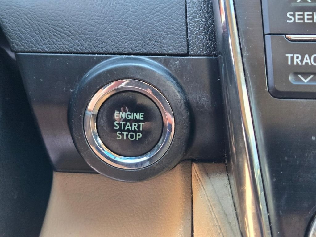 2012 Toyota Camry XLE - Photo 25