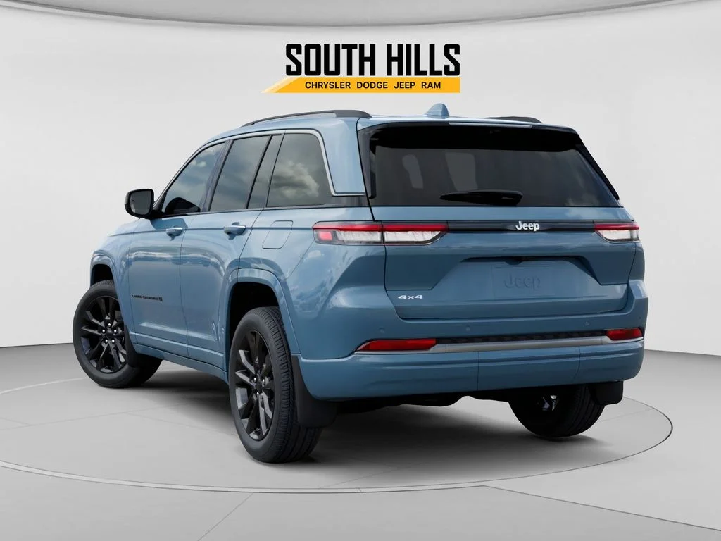 New 2026 Steel Blue Exterior Paint Jeep Limited Reserve image 3