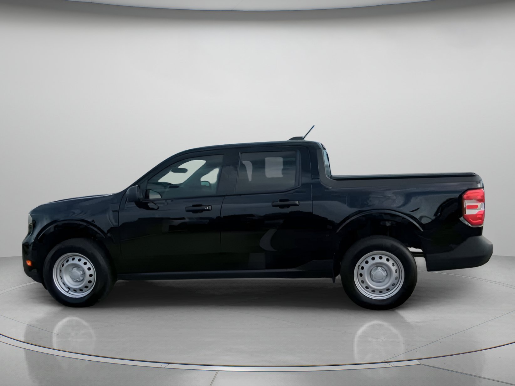 New 2026 Shadow Black Ford XL image 14