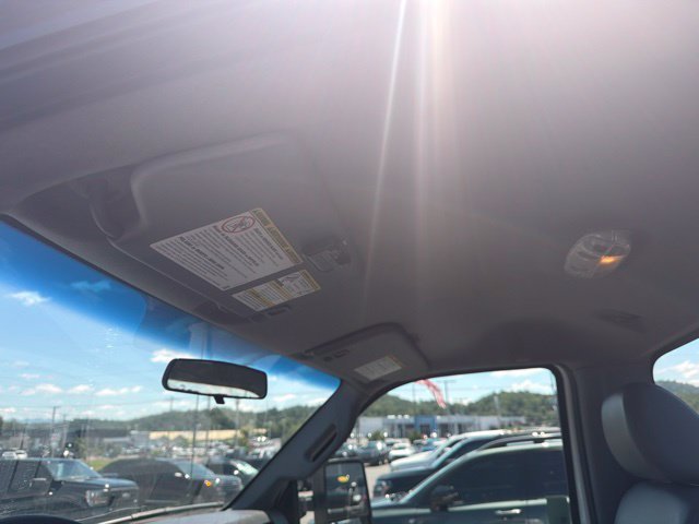 Used 2016 White Ford XL image 6
